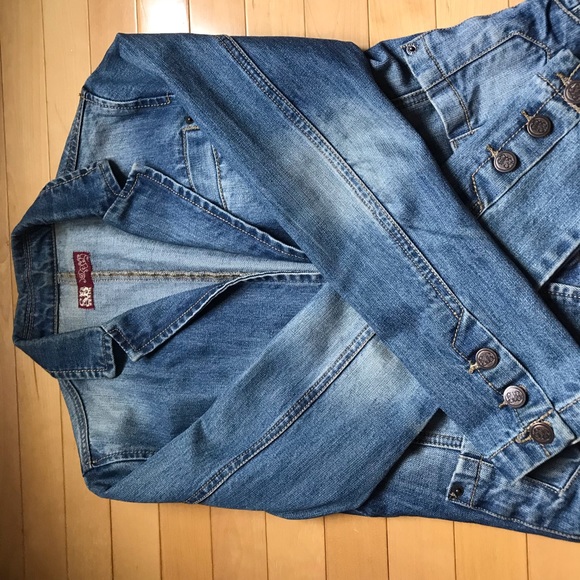 jean jacket - Picture 2 of 6